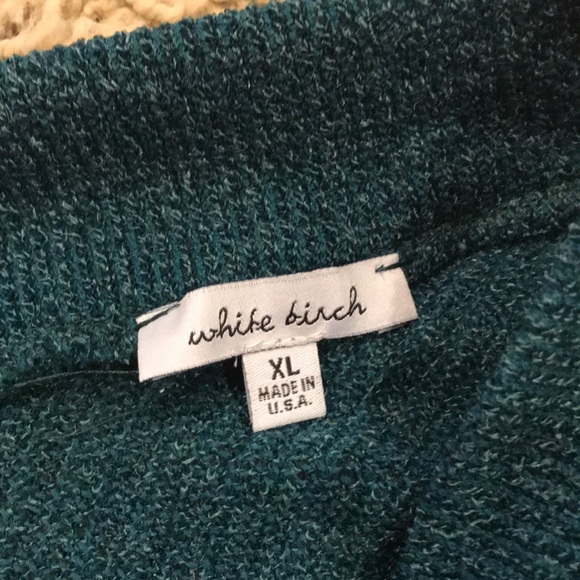 NWOT! Boutique puffy sleeve sweater! 🖤 - Picture 3 of 5